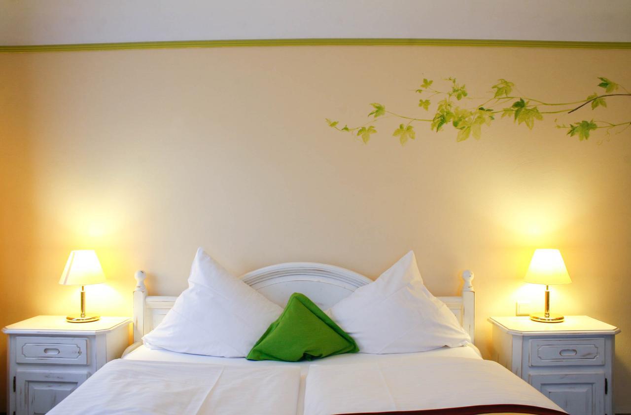 Hotel Speeter Weisenheim am Berg Zewnętrze zdjęcie