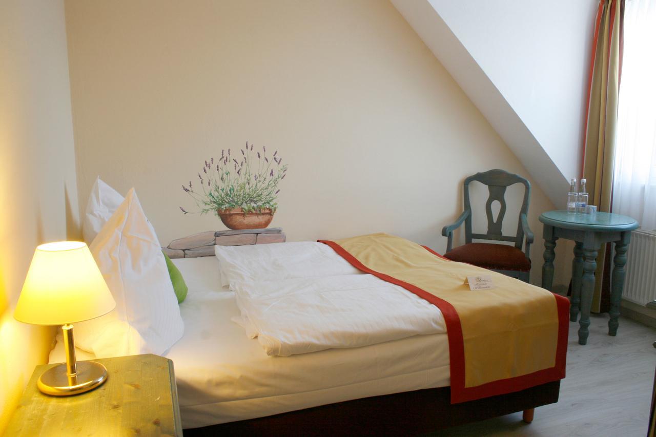 Hotel Speeter Weisenheim am Berg Zewnętrze zdjęcie